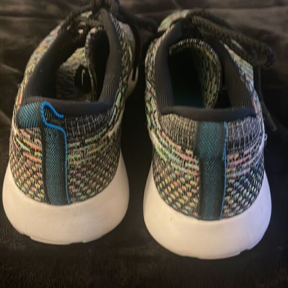 Nike Roshi run fly knit multicolor sneakers size 6.5 - Picture 3 of 4